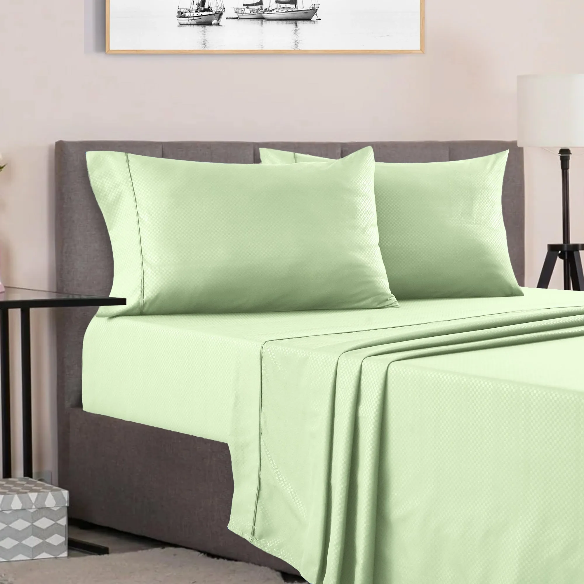 4-Piece Checkered Sheet Set