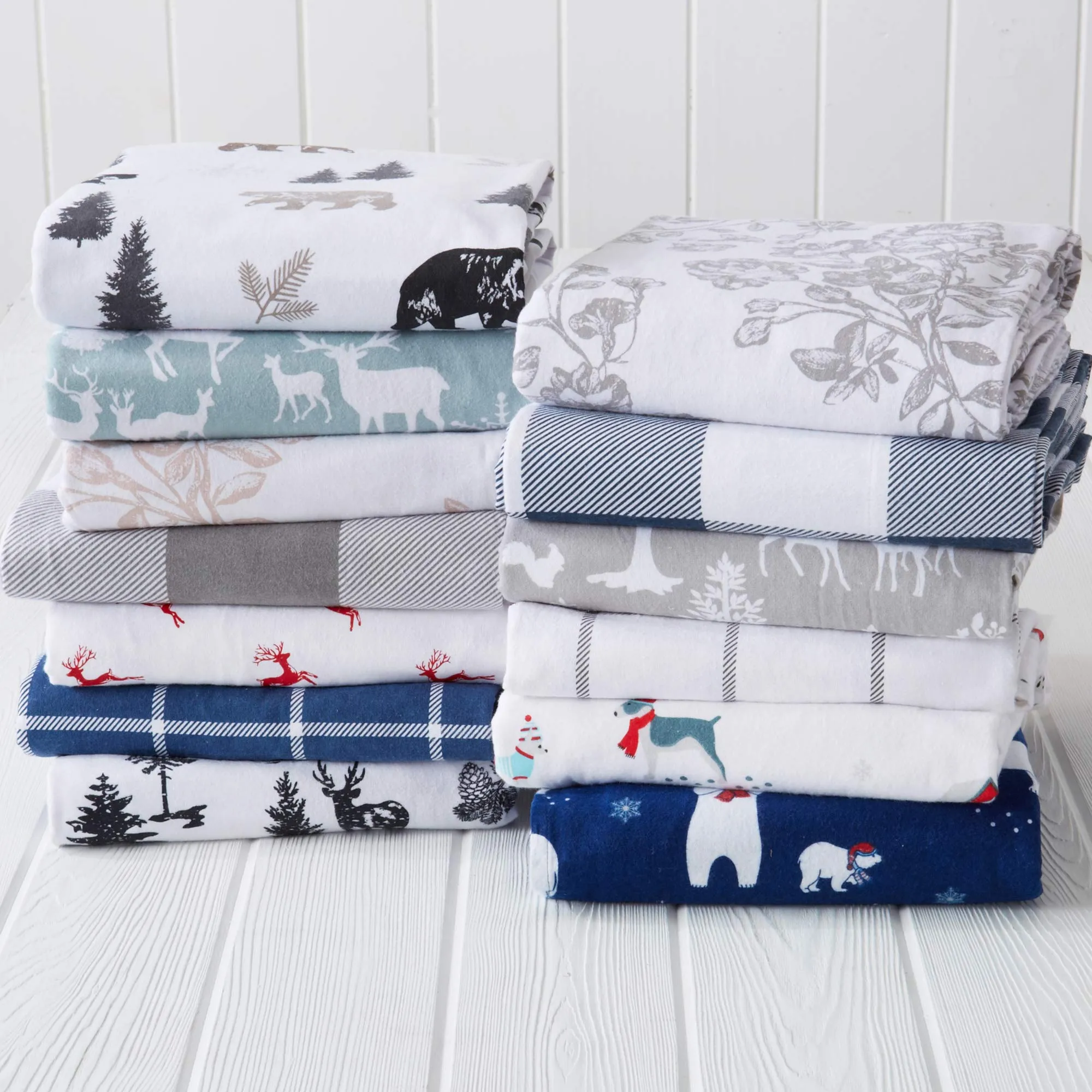 Great Bay Home Extra Soft Lodge Printed 100% Turkish Cotton Flannel Sheet Set. Warm, Cozy, Luxury Winter Bed Sheets. Lakeview Collection (Queen, Winter Forest)